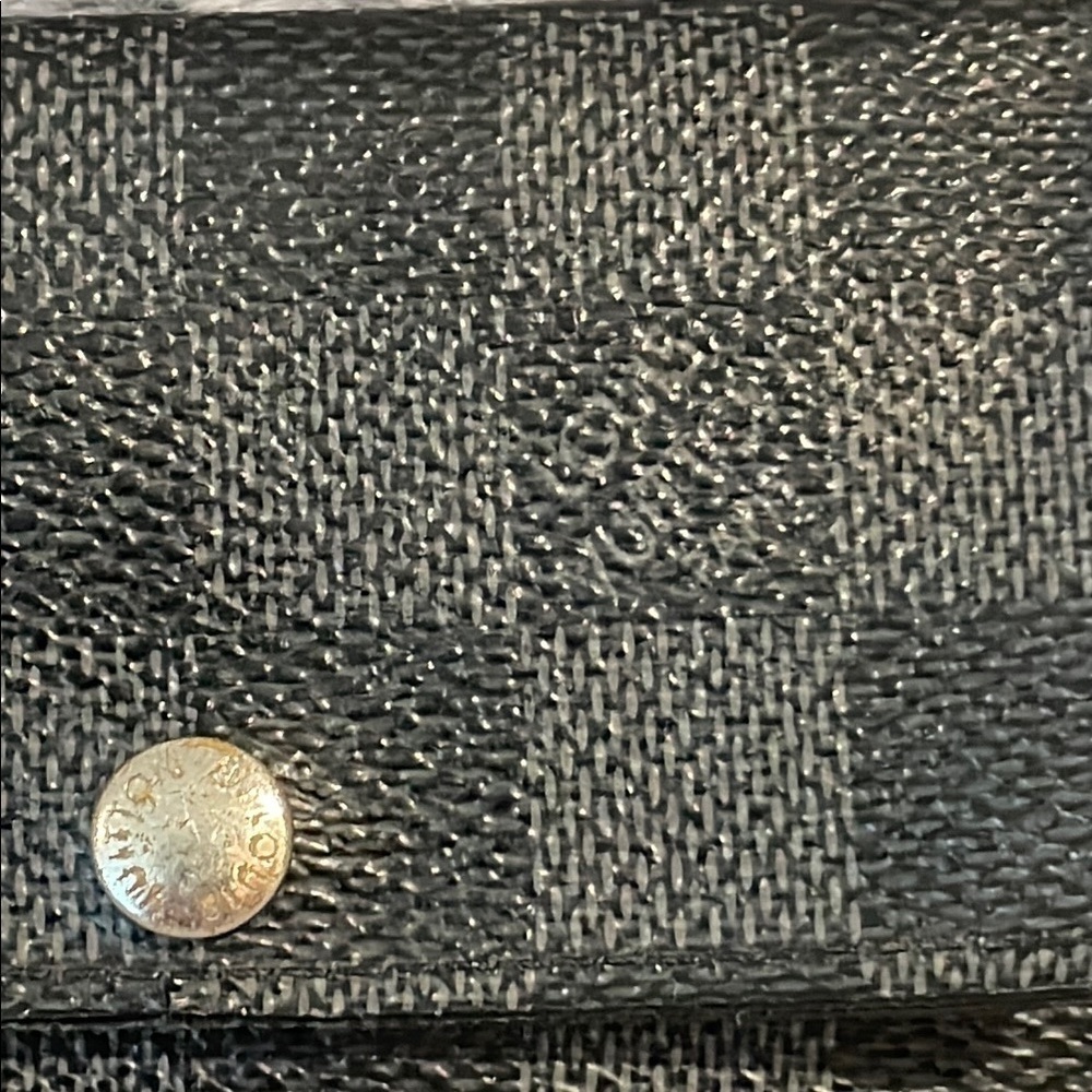 Louis Vuitton Black Damier 6-Ring Key Holder Wallet - Picture 2 of 13